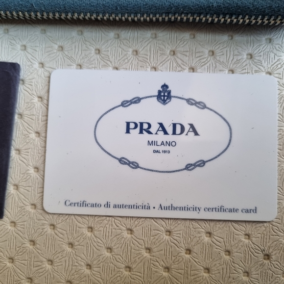Prada Vitello Grain wallet. Authentic - Picture 12 of 13